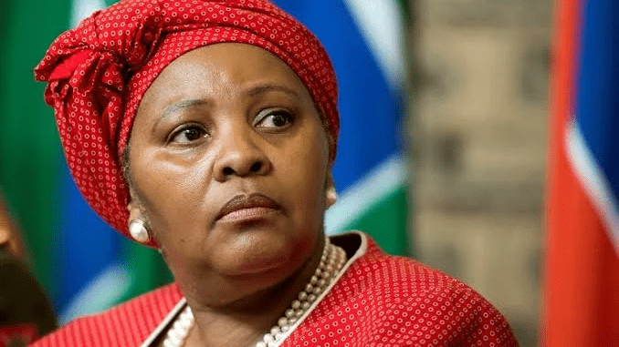 Nosiviwe Mapisa-Nqakula